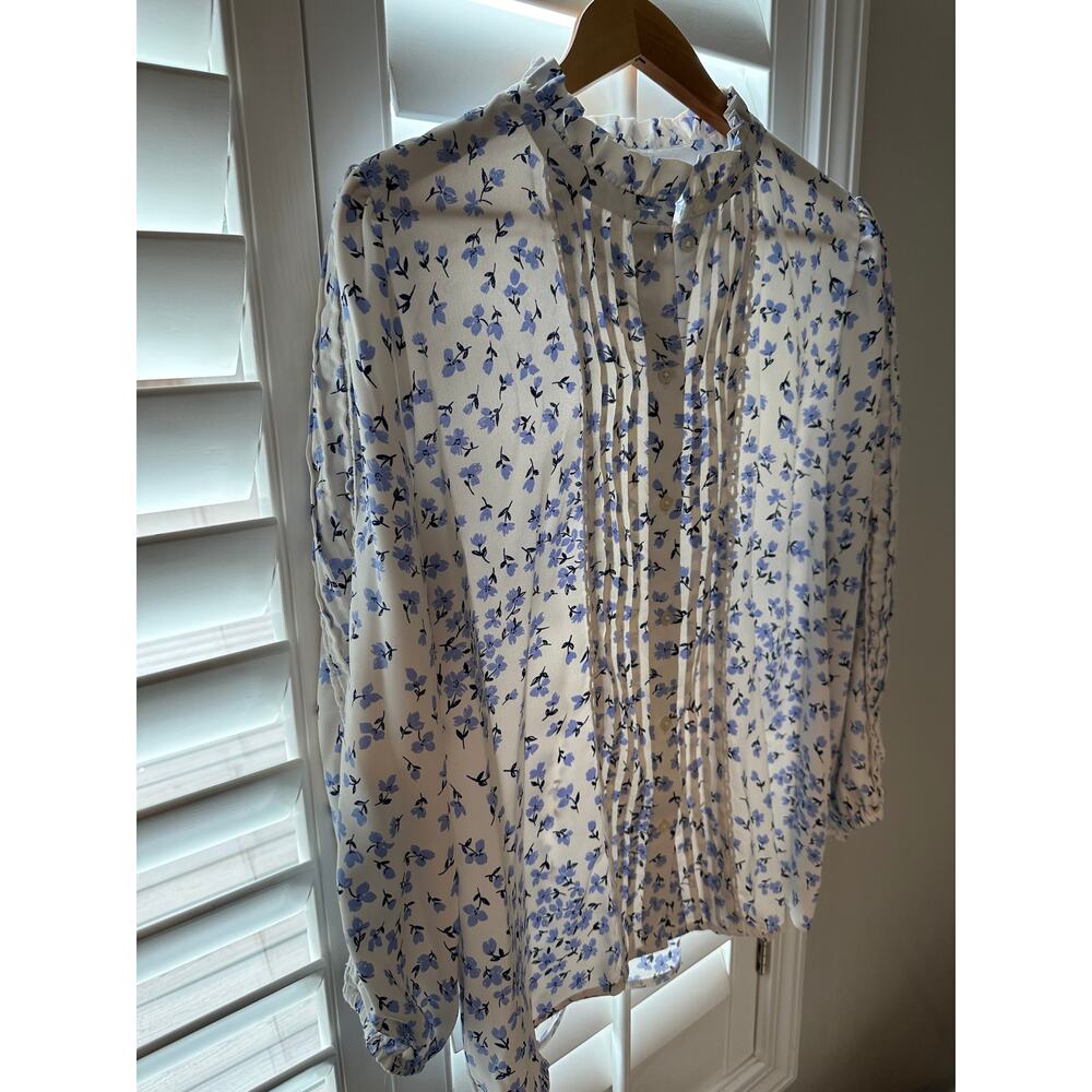 ANN TAYLOR - Blue Floral Blouse - Women's Large - Workwear